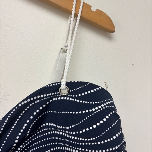 Miraclesuit Sonar Outrigger Tankini Top - Picture 4 of 10